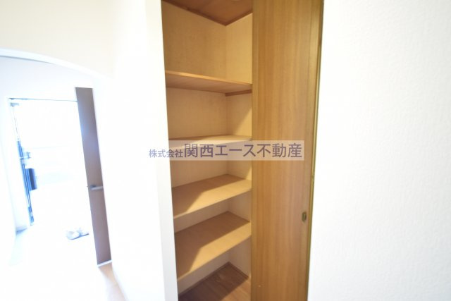  | M TAKAI