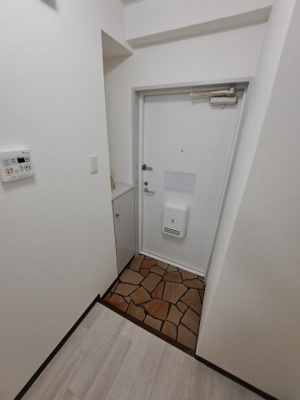 【玄関】 | ドミールウエスト | 405　玄関
※空室時に撮影したものです。現況優先。