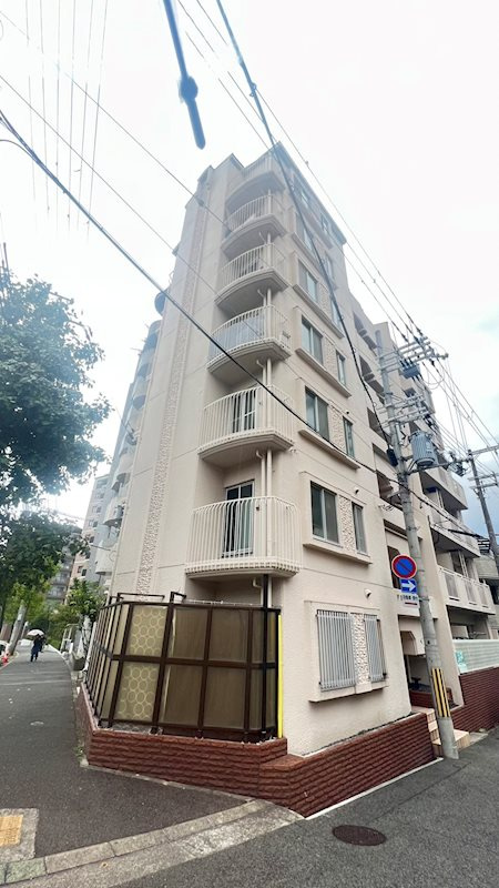 ドルフ西岡本