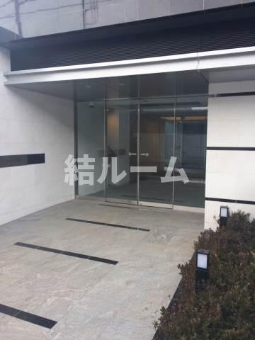 北区堀船２丁目の賃貸マンションのエントランス