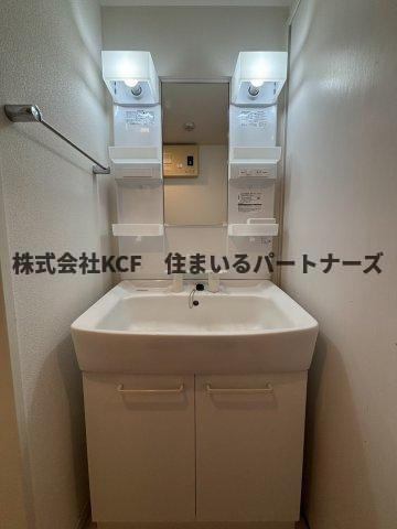 グランシャリオの独立洗面台|朝の支度にも助かる、独立の洗髪洗面化粧台