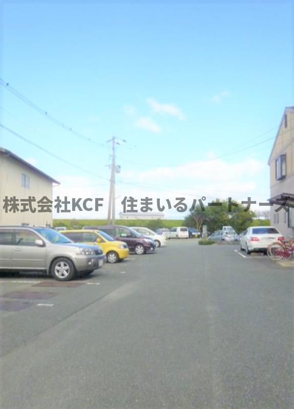ボーントマトタウンの駐車場|駐車場です
