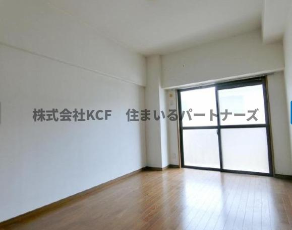 シャルムⅡの内装|明るい色調の室内です