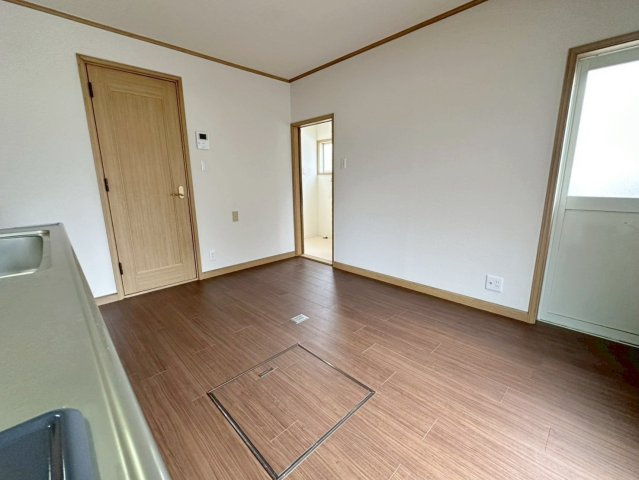 桂上野北町のキッチン|リフォームのご相談も承ります！クロス張替えや水回り交換など、気になる箇所だけのご相談も可能です！
お気軽にご相談ください。（R8.4撮影）