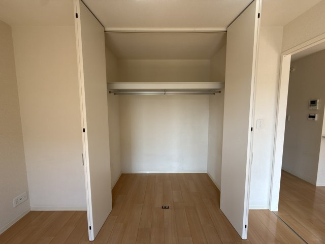 エミマリー川西台の収納
