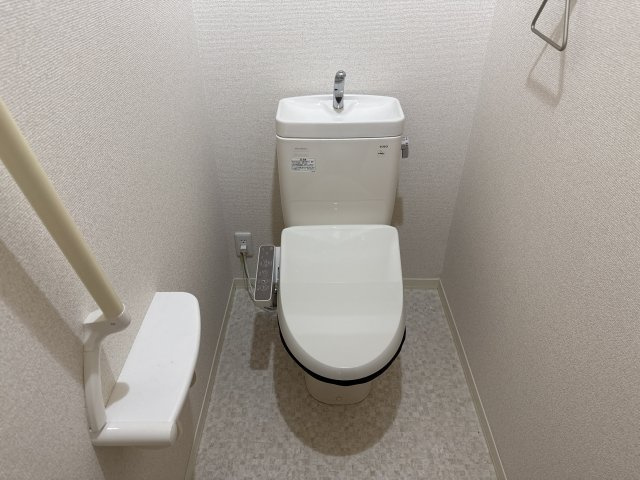 エミマリー川西台のトイレ