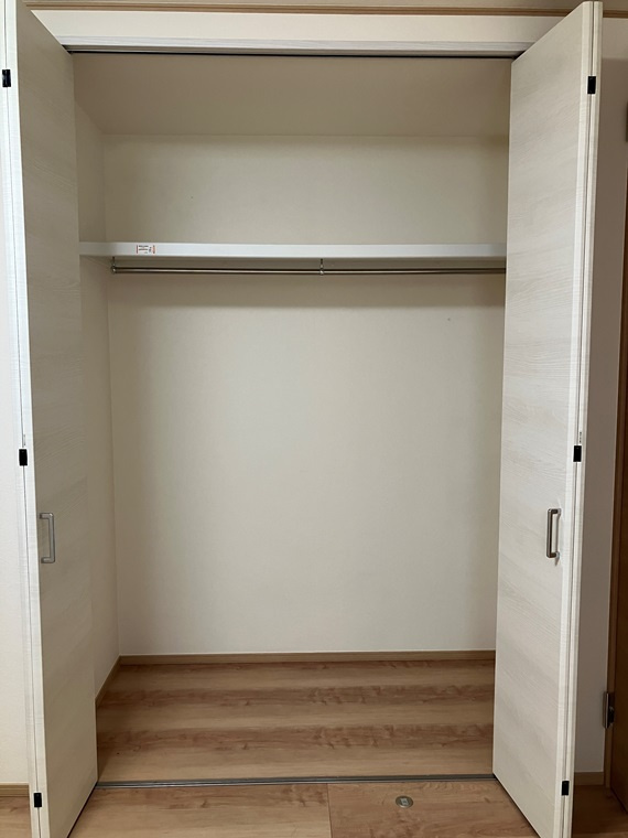 上用賀戸建の収納