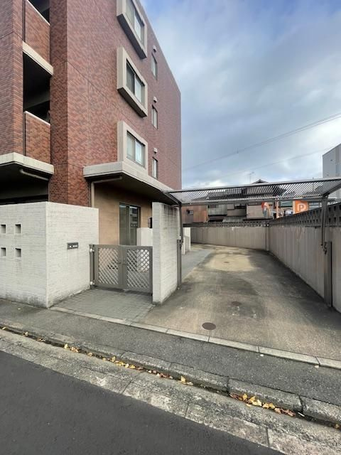 ヴァンベールの駐車場