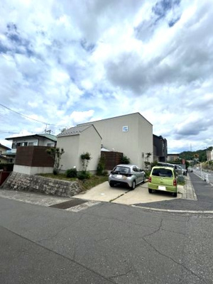 【外観】 | 戸坂新町二丁目　戸建 | 戸坂新町二丁目戸建　芸備線「戸坂」駅　徒歩約22分　／　「戸坂中学校」バス停　徒歩約8分