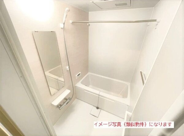 ａｐａｒｔｍｅｎｔ宝生町の浴室
