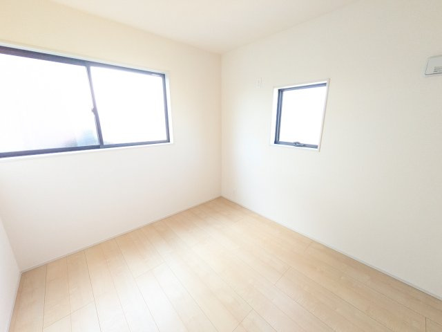小美玉市江戸　1期　新築戸建ての洋室