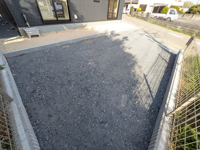 小美玉市江戸　1期　新築戸建ての駐車場
