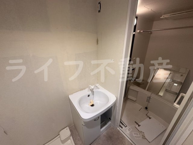 グランデュール大今里西の独立洗面台|独立洗面台です