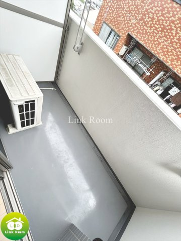 Mo-1のバルコニー