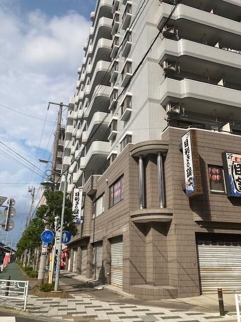コスモビルの外観