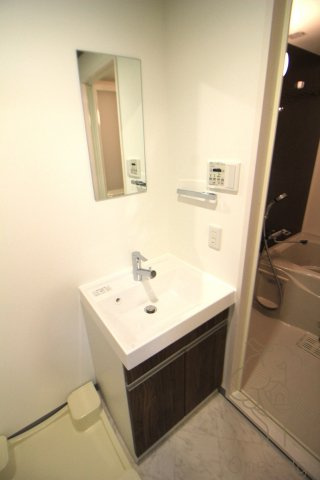 BROAD新うめきたRESIDENCEの独立洗面台
