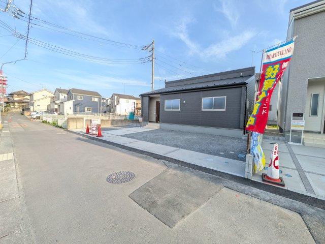 石岡市府中　第1　新築戸建て　3号棟の前面道路含む現地写真|現地案内会開催中です！ 平日のご見学も可能です。 お気軽にお問い合わせください♪ 【リアライズ不動産】 0297-86-8370まで♪