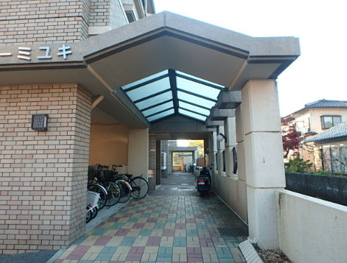 IT合川【10.000円キャッシュバック対象】のエントランス|落ち着いたエントランスです