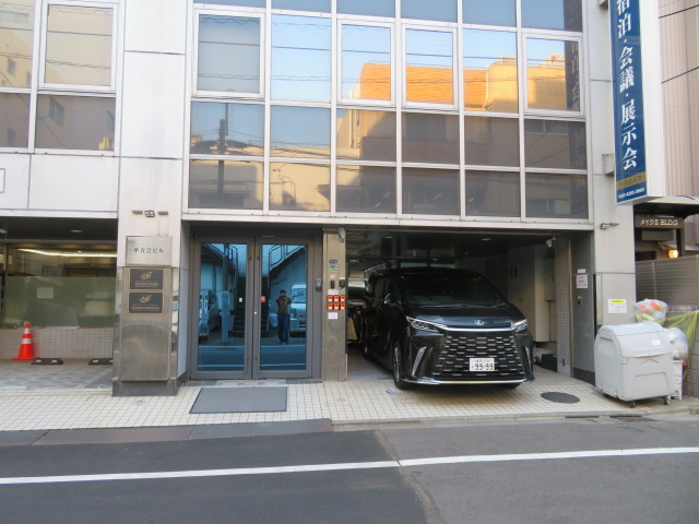 新宿区西早稲田１丁目のビルの外観
