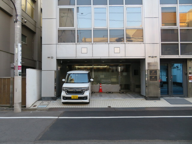 新宿区西早稲田１丁目のビルの外観
