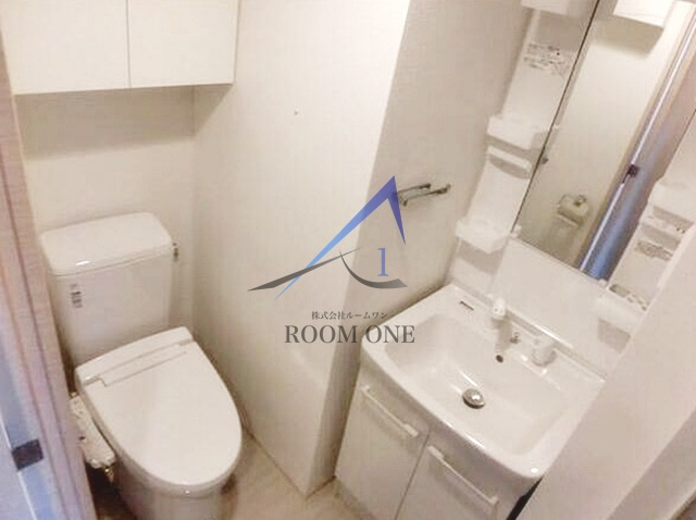 ブライズ登戸の洗面所|独立洗面台です。