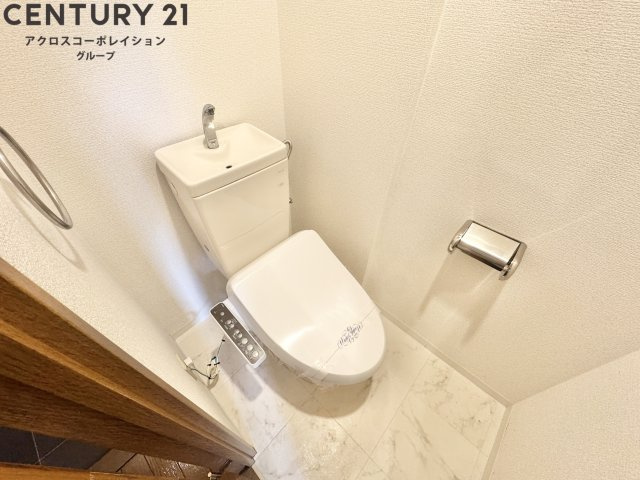 清潔感のあるトイレです