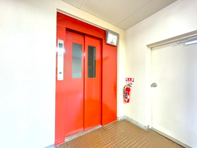 淀駅徒歩９分の駅近マンション◆最上階＆三方角住戸◆全居室７帖以上の広々３ＬＤＫ◆セントラルハイツ淀のその他共用部分|エレベーター