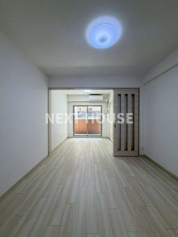 グランカーサ難波元町の居間・リビング