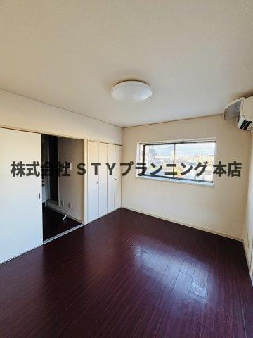 仲介手数料0円！アヴニールの洋室