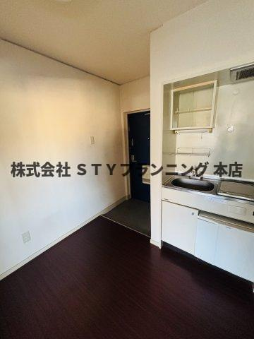 仲介手数料0円！アヴニールの居間・リビング