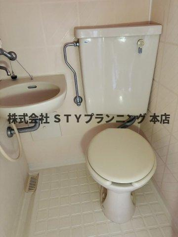 仲介手数料0円！アヴニールのトイレ