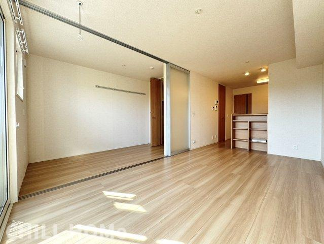 ファミールⅢの居間・リビング|他社様掲載物件もまとめてご紹介、ご案内可能です(^^)/
