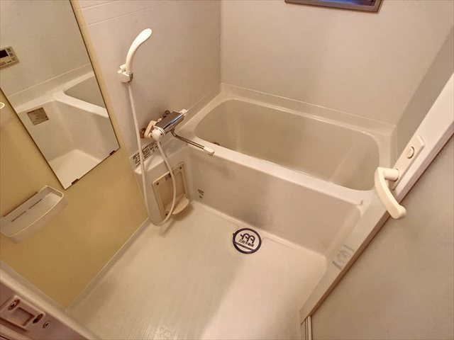 エスティメゾン博多東の浴室