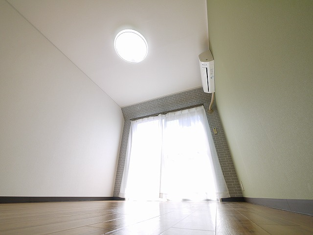 カルム学園前の洋室|個人の部屋や寝室として使える洋室です