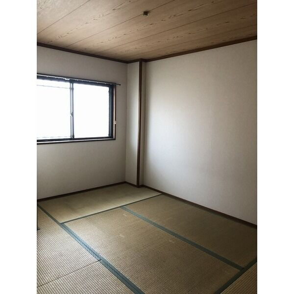 加東市上中１丁目の賃貸マンションの寝室