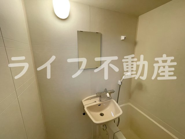 サンライフ近江堂の独立洗面台|朝の身支度には欠かせない独立洗面化粧台