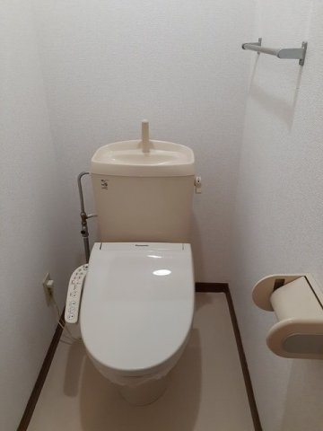 サニーメゾン　コスモス　　刈谷市近郊の賃貸はクラスホーム刈谷店のトイレ|清潔感のあるトイレです