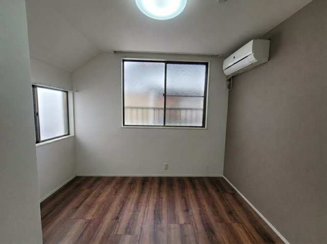 目黒4丁目戸建の洋室|東側洋室4.5帖