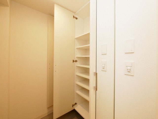 アーバネックス西本町の収納