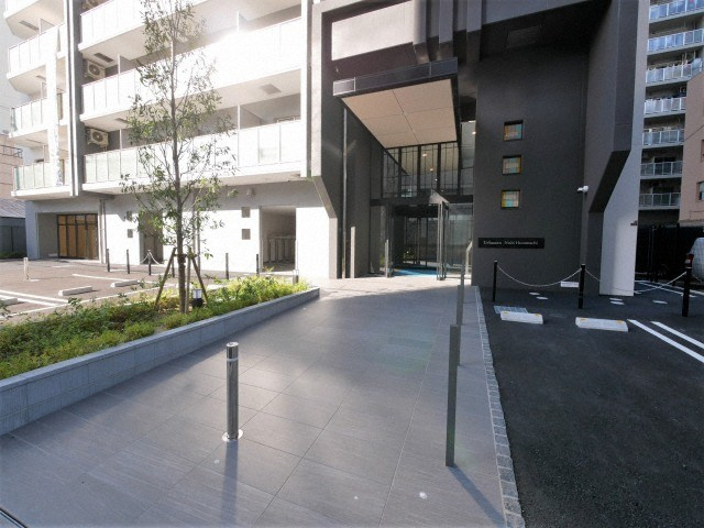 アーバネックス西本町のエントランス
