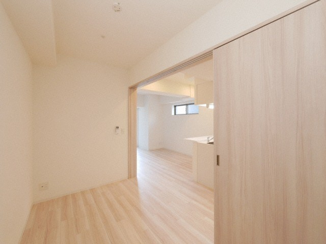 アーバネックス西本町の洋室