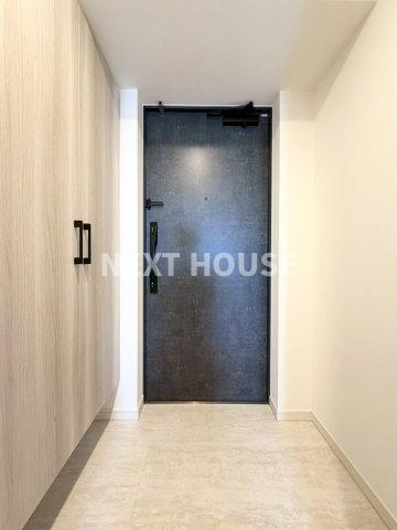 S-RESIDENCE堺湊駅前azureの玄関