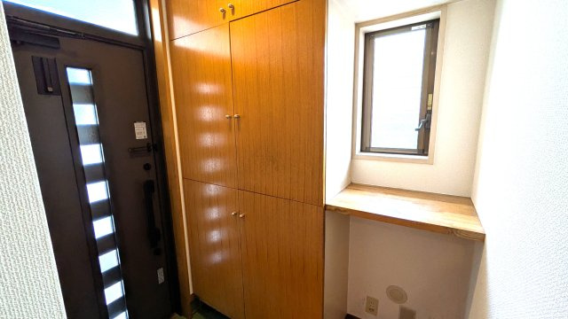 中村宅戸建の玄関