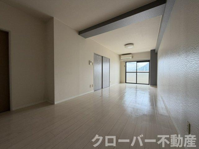 アイネスト宇多津の居間・リビング
