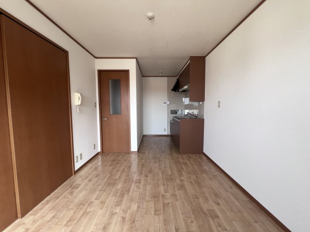 プランドールMITANI　A棟の居間・リビング