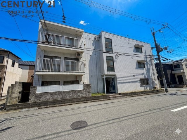 敷地内に駐輪場があります