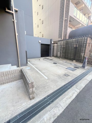 パークアクシス大阪新町　仲介手数料無料の駐車場