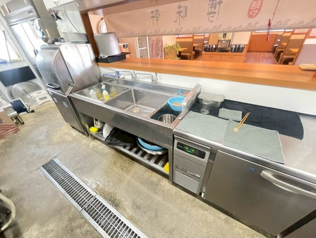 高岡本町中部貸店舗のキッチン