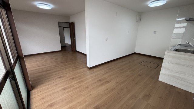 駅家町弥生ヶ丘10-255の居間・リビング