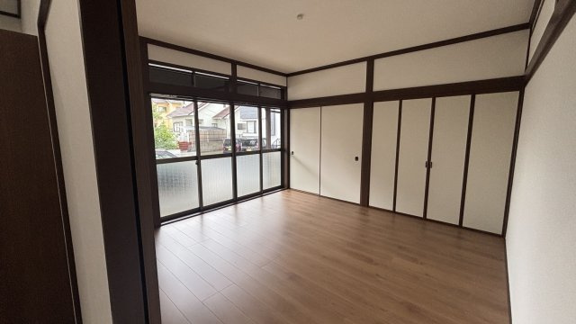 駅家町弥生ヶ丘10-255の洋室